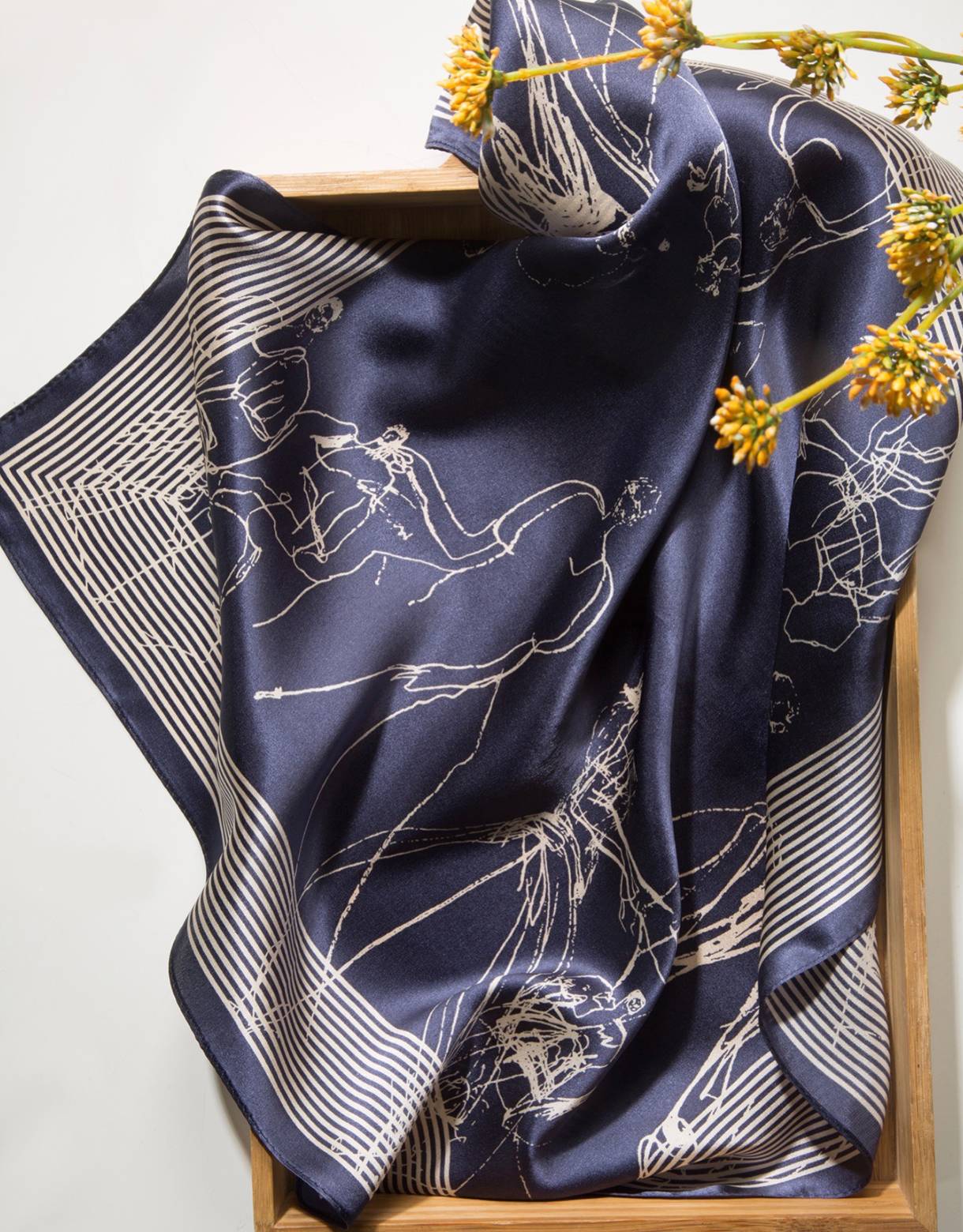 Bufanda cuadrada 100% seda con estampado digital para mujer